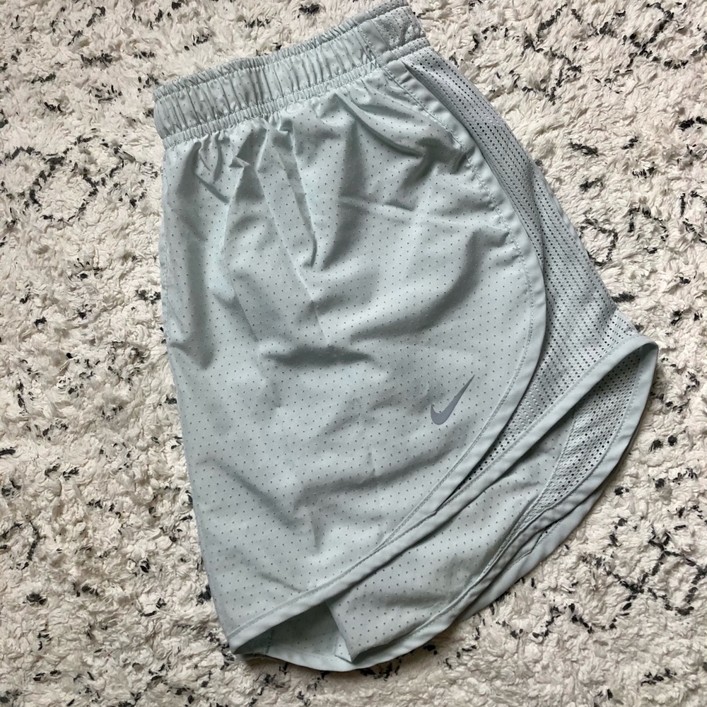 🖤 nike dri-fit light blue short